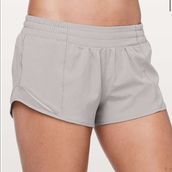lululemon athletica Pants - Rare Lululemon hotty hot shorts 2.5”